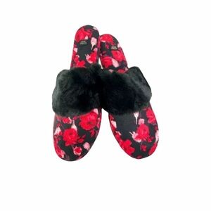 VICTORIA'S SECRET Slipper Size S (5-6)Rose Floral